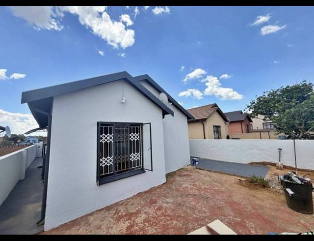 3 BEDROOM HOUSE FOR SALE IN SOSHANGUVE VV